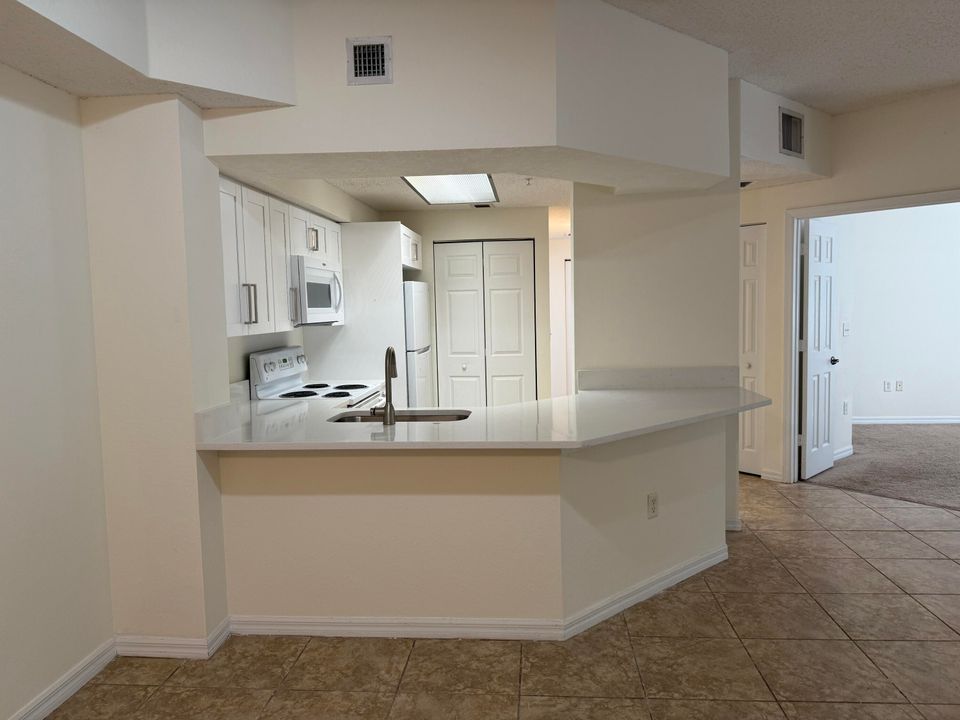 For Rent: $2,450 (3 beds, 2 baths, 1316 Square Feet)