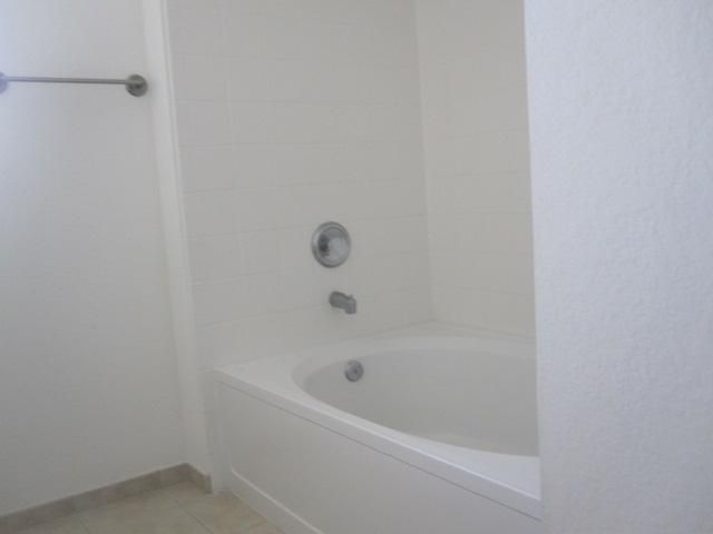 For Rent: $2,450 (3 beds, 2 baths, 1316 Square Feet)