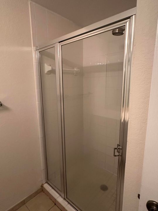 For Rent: $2,450 (3 beds, 2 baths, 1316 Square Feet)