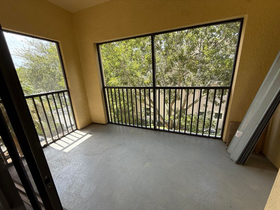 For Rent: $2,450 (3 beds, 2 baths, 1316 Square Feet)