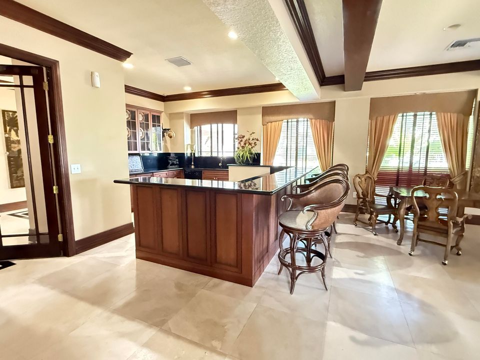 For Rent: $2,450 (3 beds, 2 baths, 1316 Square Feet)