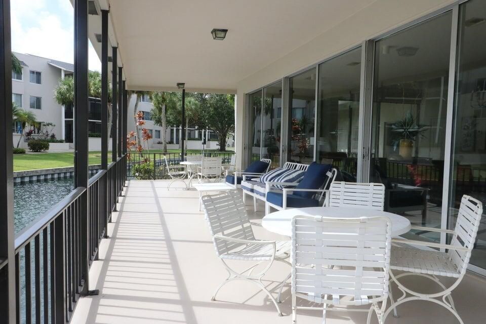 На продажу: $320,000 (2 спален, 2 ванн, 1537 Квадратных фут)