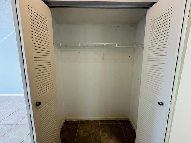 En Venta: $254,900 (2 camas, 2 baños, 1076 Pies cuadrados)