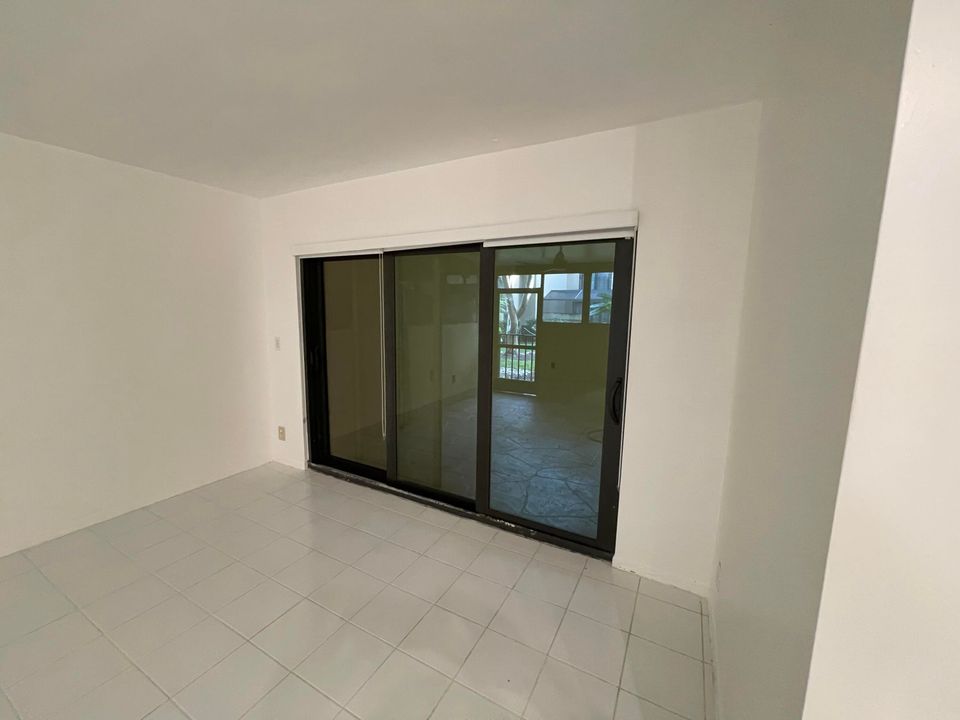 For Rent: $2,500 (2 beds, 2 baths, 1068 Square Feet)