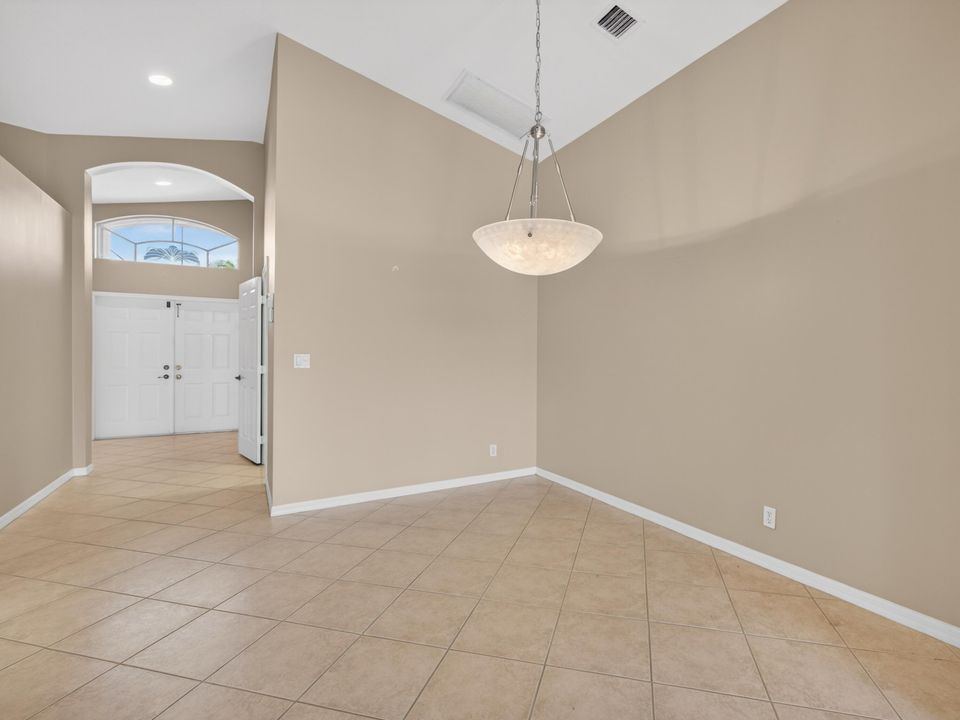 For Sale: $425,000 (3 beds, 2 baths, 1884 Square Feet)