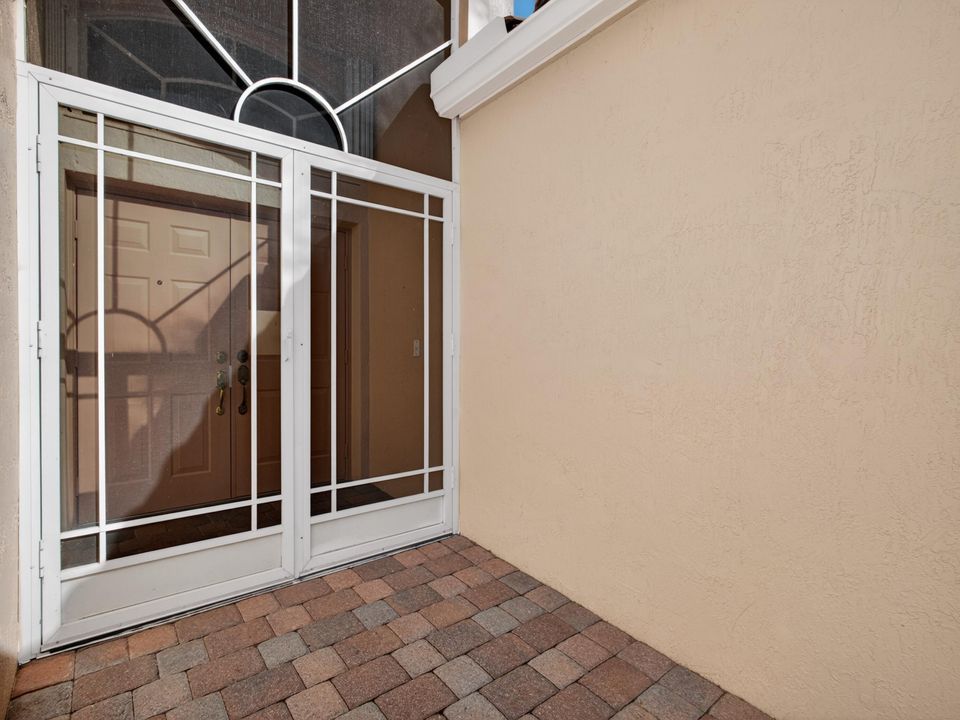 For Sale: $425,000 (3 beds, 2 baths, 1884 Square Feet)