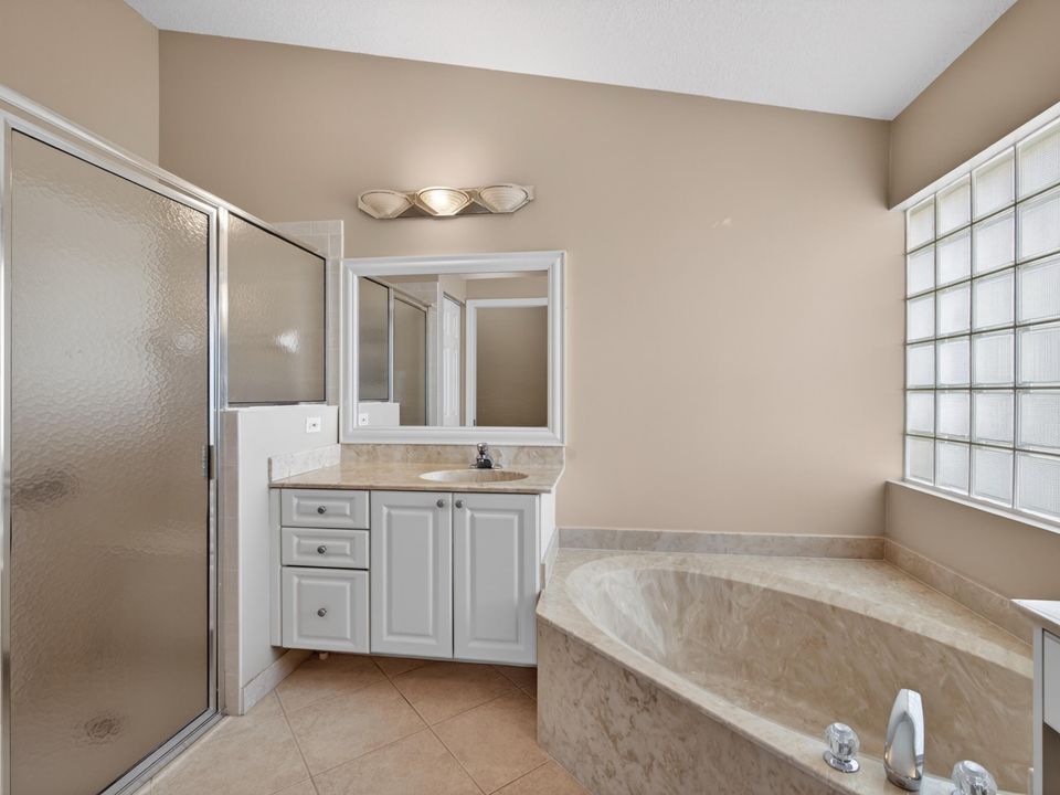 For Sale: $425,000 (3 beds, 2 baths, 1884 Square Feet)