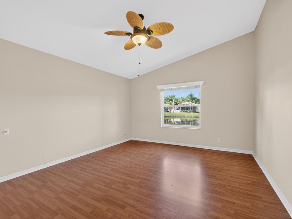 For Sale: $425,000 (3 beds, 2 baths, 1884 Square Feet)