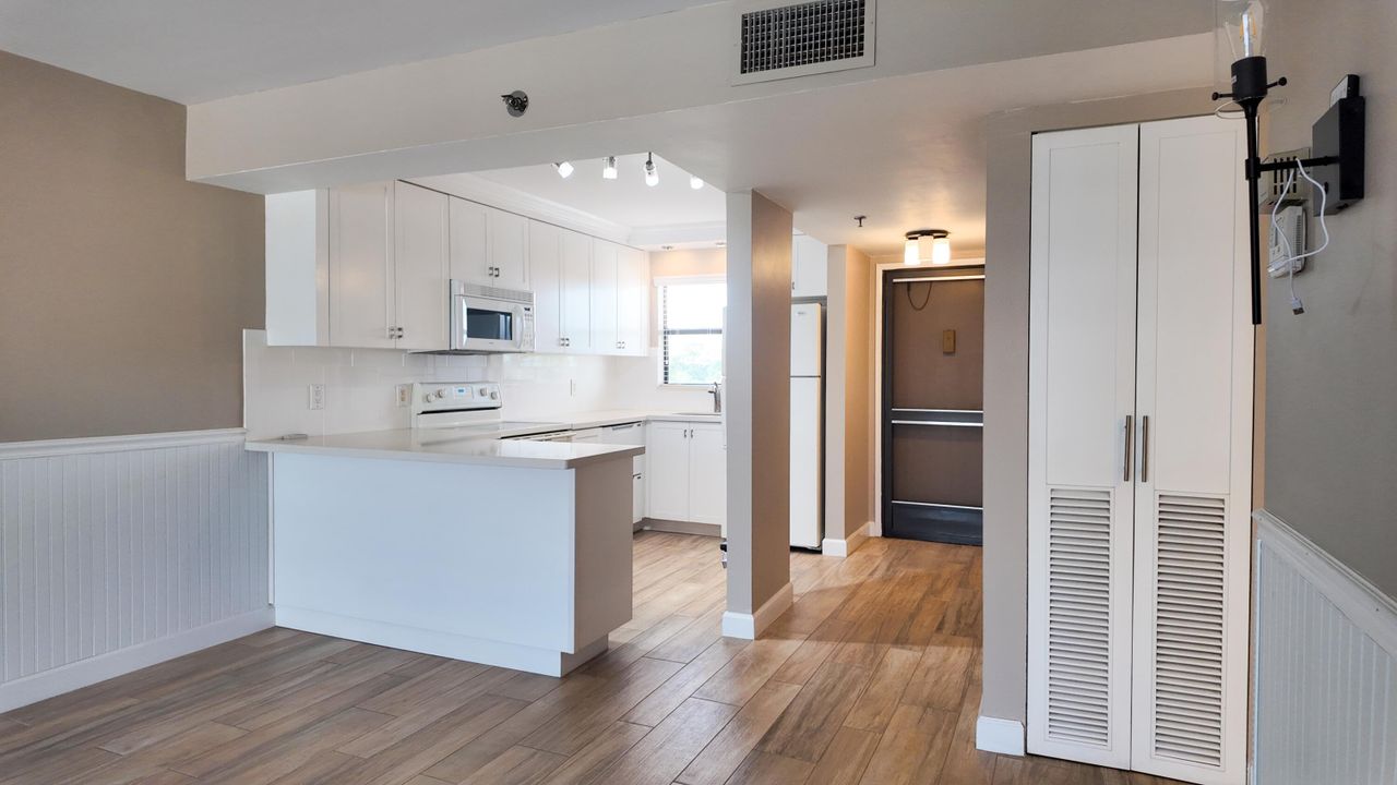 En Renta: $1,800 (2 camas, 2 baños, 1020 Pies cuadrados)