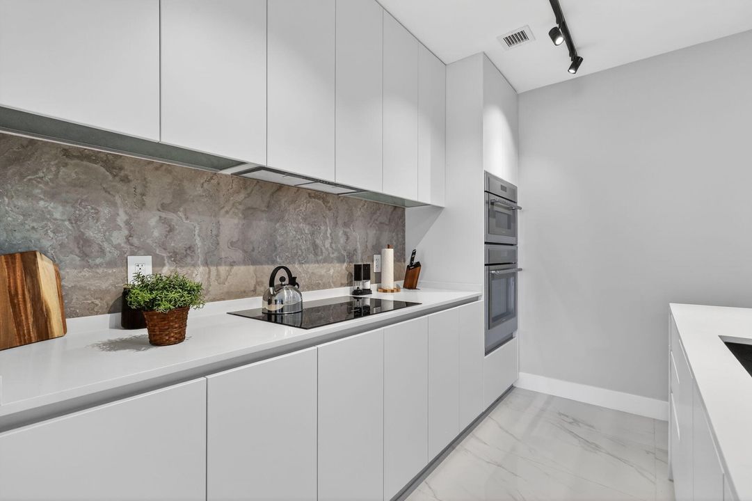 For Rent: $11,000 (3 beds, 3 baths, 1545 Square Feet)