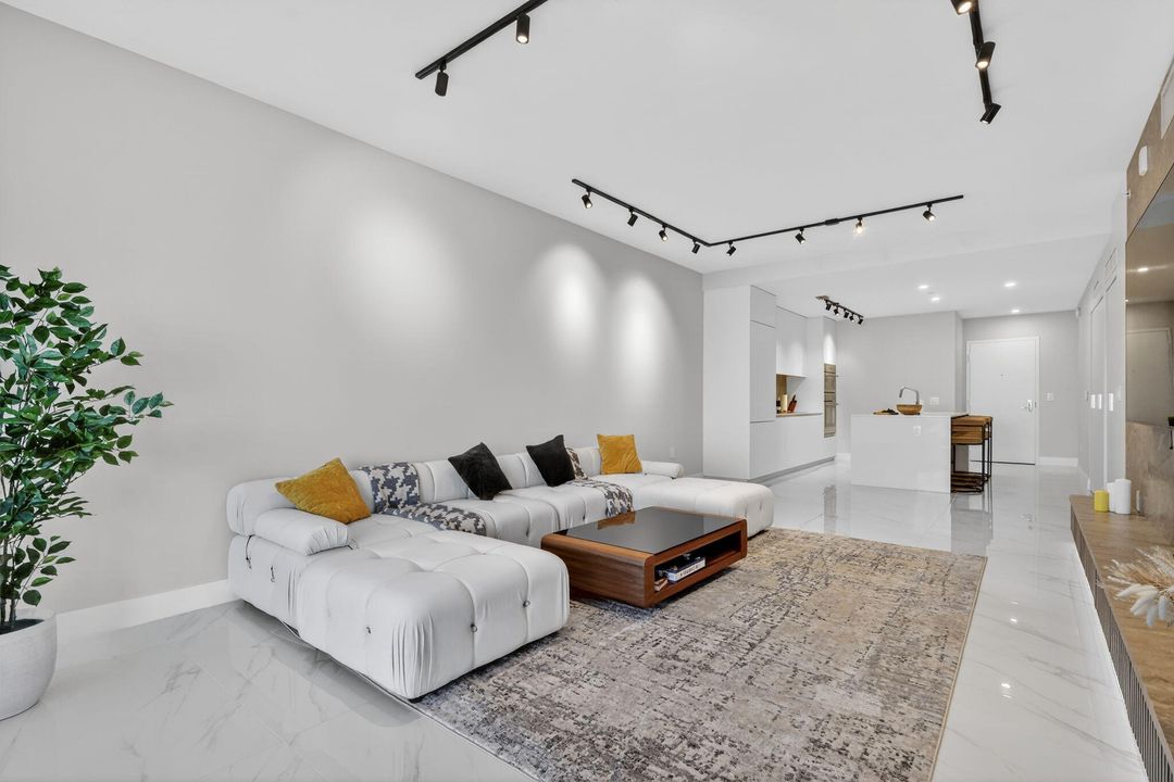 For Rent: $11,000 (3 beds, 3 baths, 1545 Square Feet)