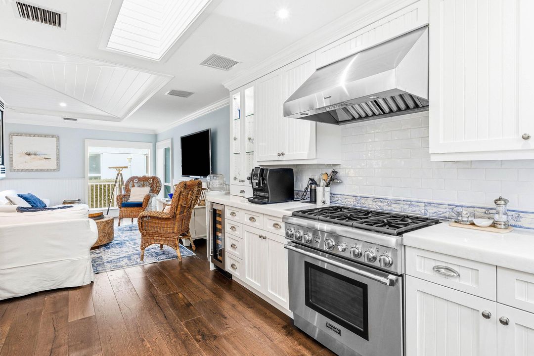 В аренду: $13,000 (4 спален, 2 ванн, 1998 Квадратных фут)