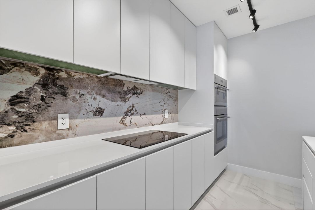 For Rent: $10,500 (3 beds, 3 baths, 1545 Square Feet)