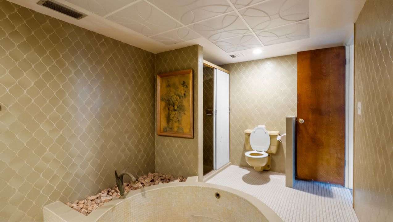 For Sale: $525,000 (4 beds, 2 baths, 2458 Square Feet)