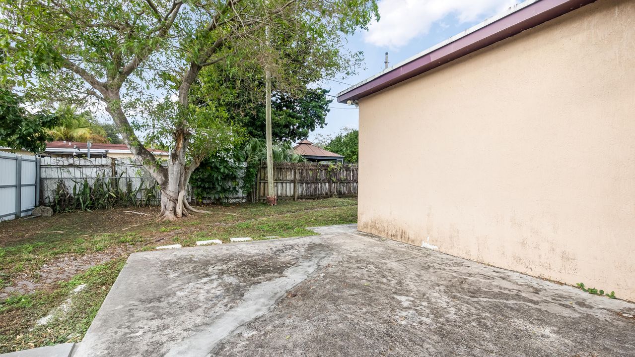 For Sale: $525,000 (4 beds, 2 baths, 2458 Square Feet)