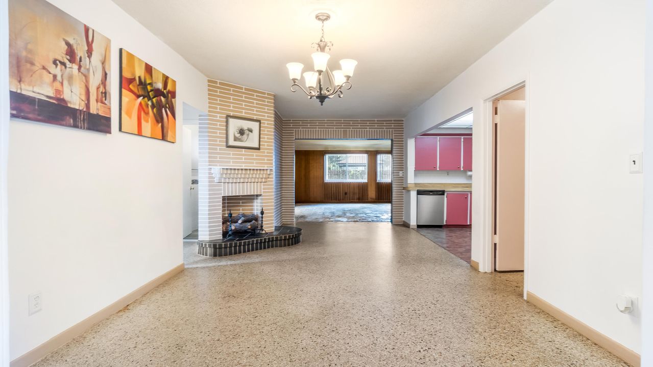 For Sale: $525,000 (4 beds, 2 baths, 2458 Square Feet)