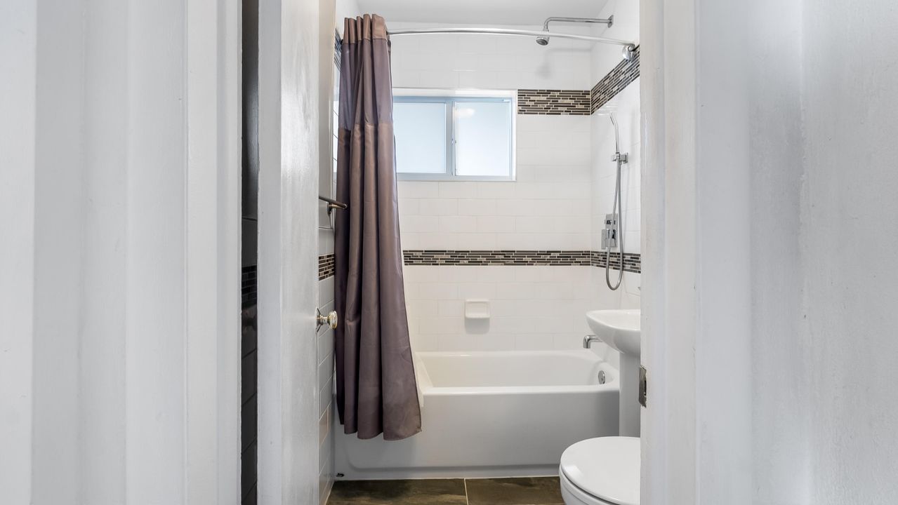 For Sale: $525,000 (4 beds, 2 baths, 2458 Square Feet)