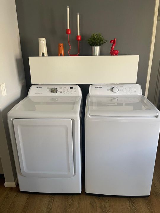 出租: $1,400 (1 贝兹, 1 浴室, 726 平方英尺)