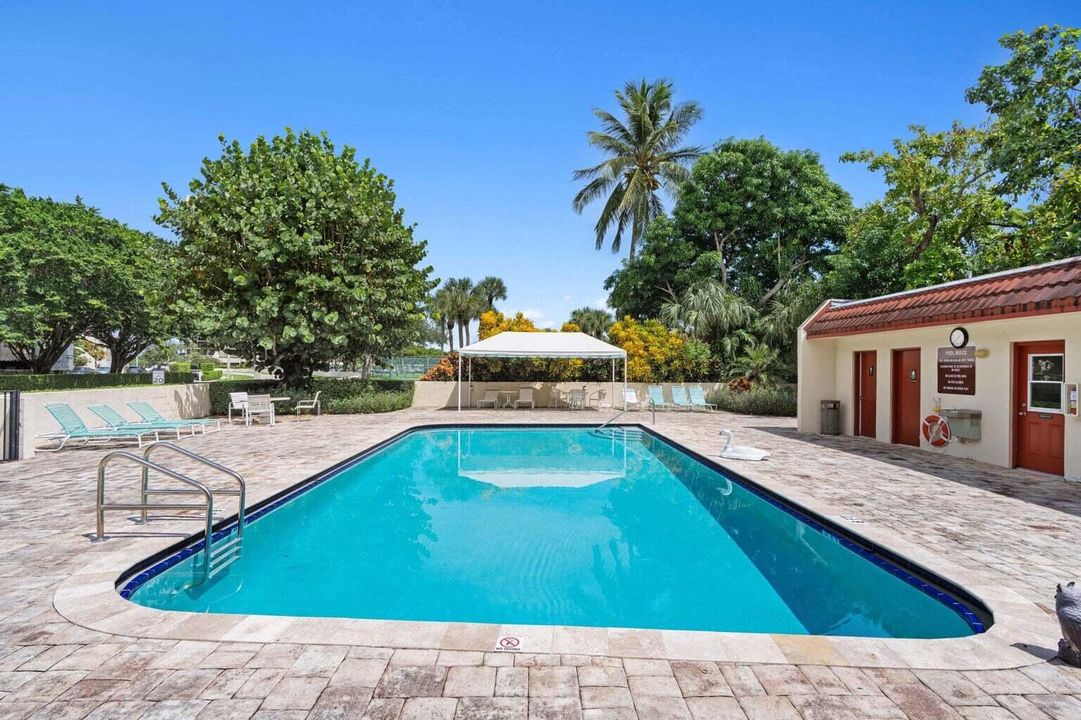 For Sale: $311,900 (2 beds, 2 baths, 1730 Square Feet)