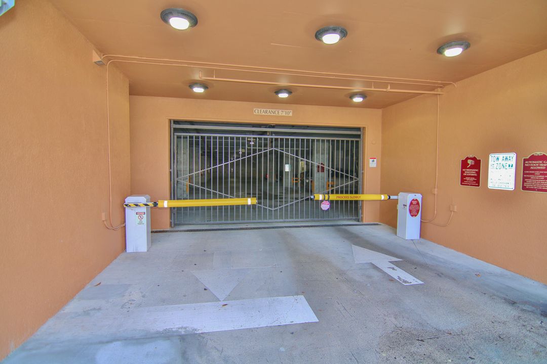 For Sale: $259,900 (1 beds, 1 baths, 665 Square Feet)