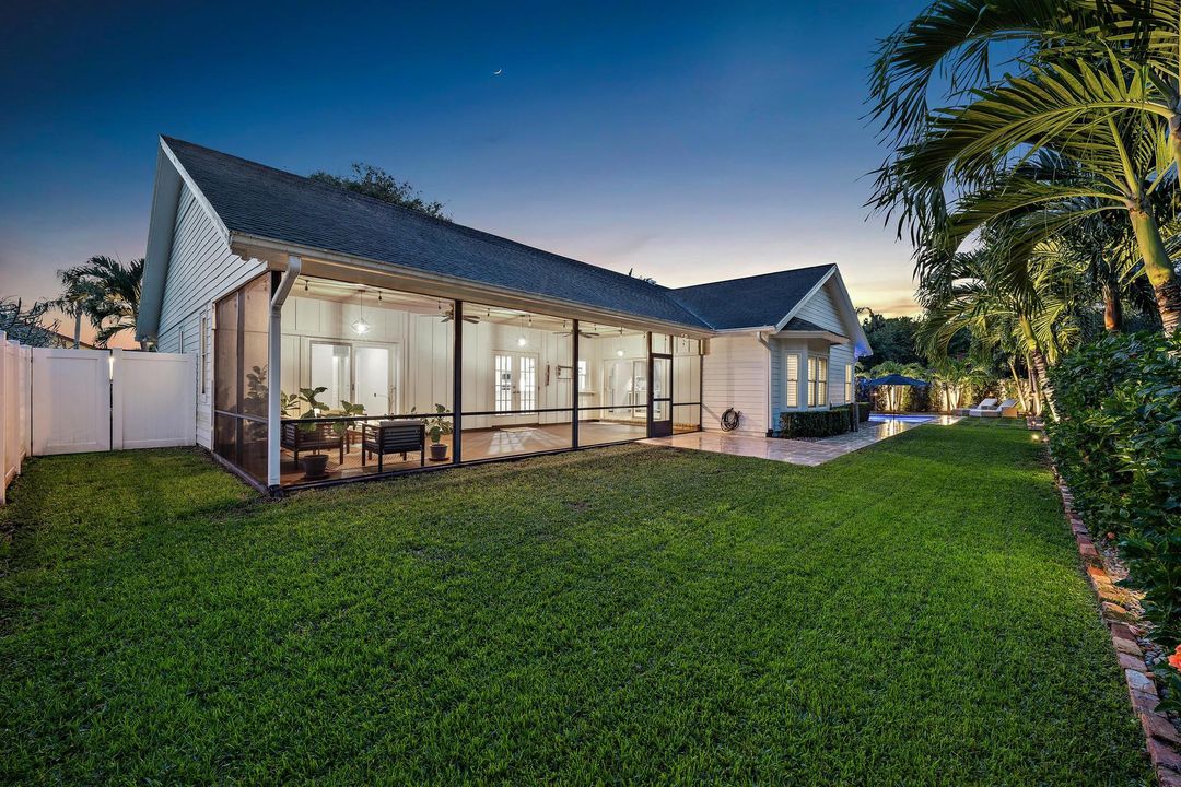 For Sale: $1,099,000 (3 beds, 2 baths, 1930 Square Feet)