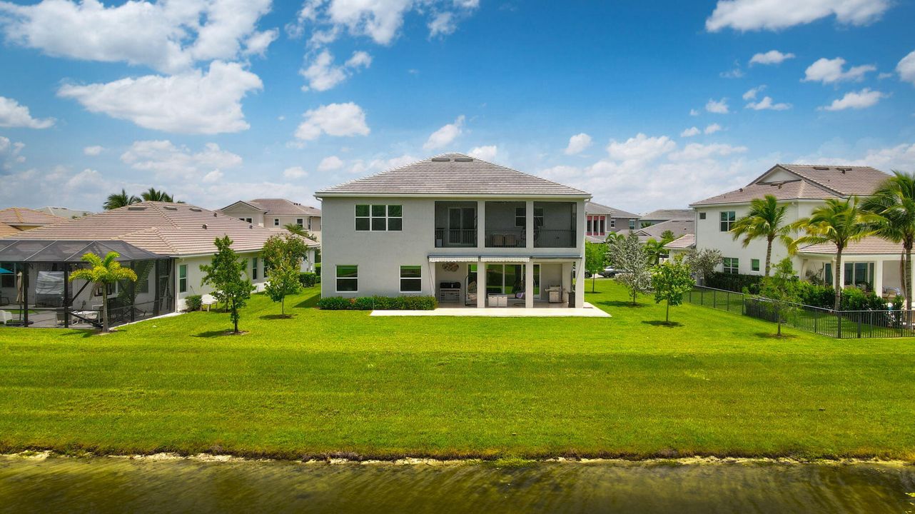 For Rent: $6,000 (6 beds, 4 baths, 4110 Square Feet)