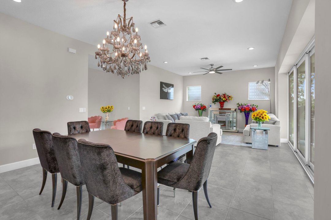 For Rent: $6,000 (6 beds, 4 baths, 4110 Square Feet)