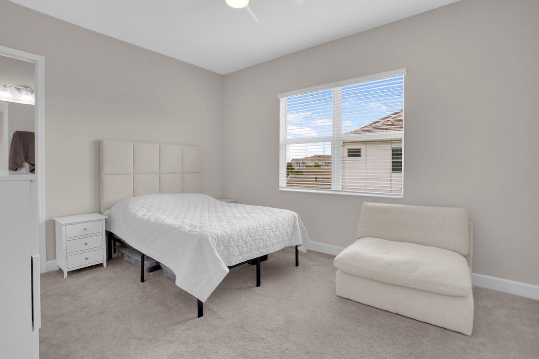 For Rent: $6,000 (6 beds, 4 baths, 4110 Square Feet)