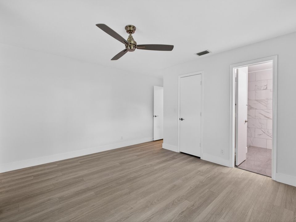 For Sale: $299,000 (2 beds, 2 baths, 1288 Square Feet)