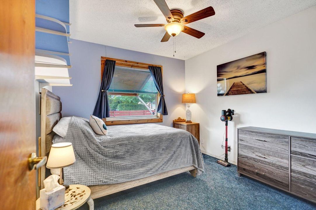 待售: $405,000 (3 贝兹, 2 浴室, 1258 平方英尺)