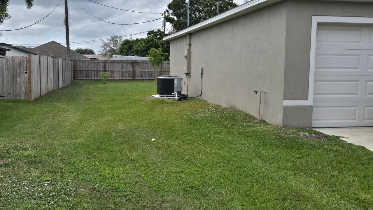 For Sale: $394,990 (3 beds, 2 baths, 1552 Square Feet)