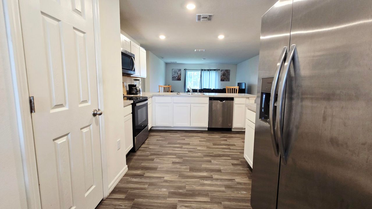 For Sale: $394,990 (3 beds, 2 baths, 1552 Square Feet)
