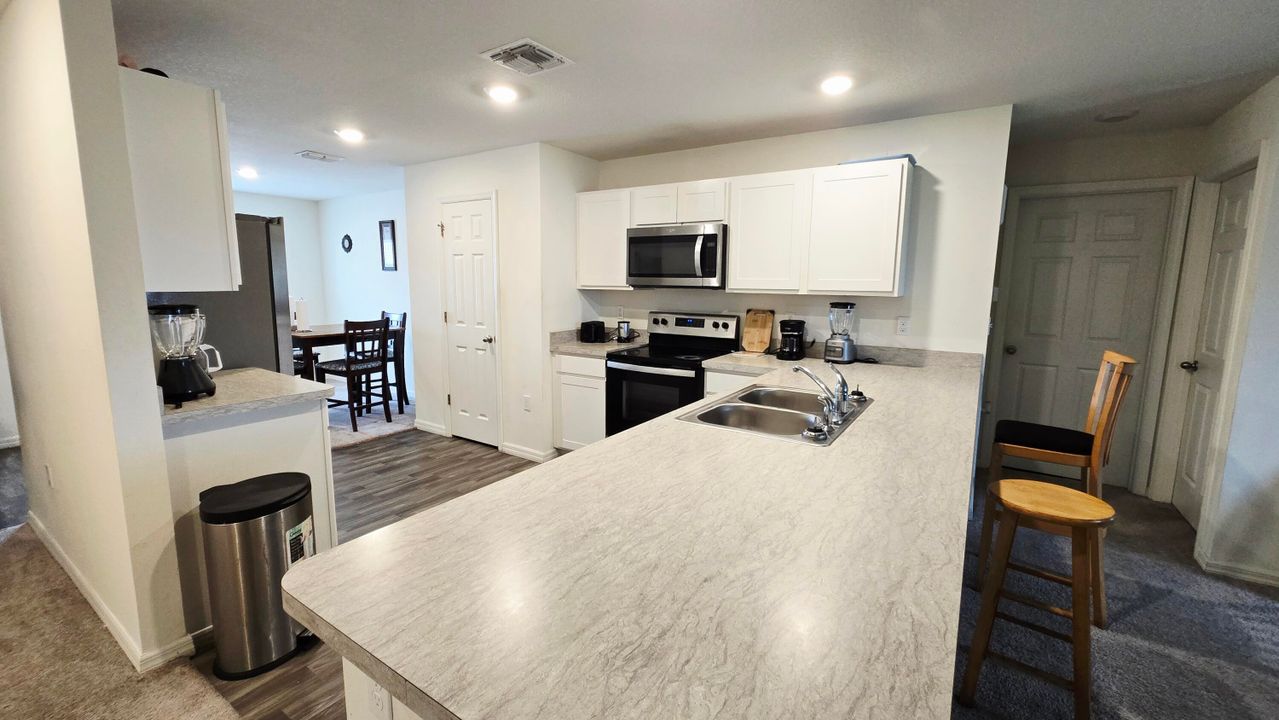 For Sale: $394,990 (3 beds, 2 baths, 1552 Square Feet)