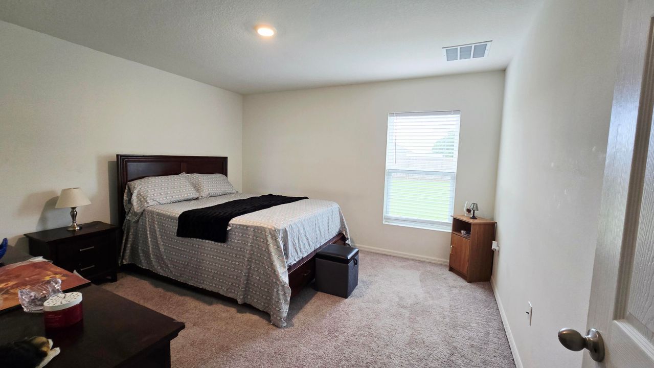 For Sale: $394,990 (3 beds, 2 baths, 1552 Square Feet)