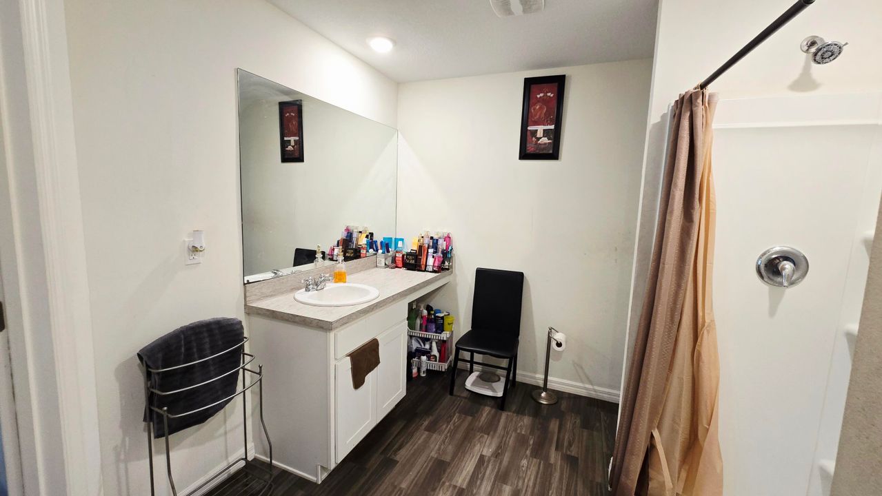 For Sale: $394,990 (3 beds, 2 baths, 1552 Square Feet)