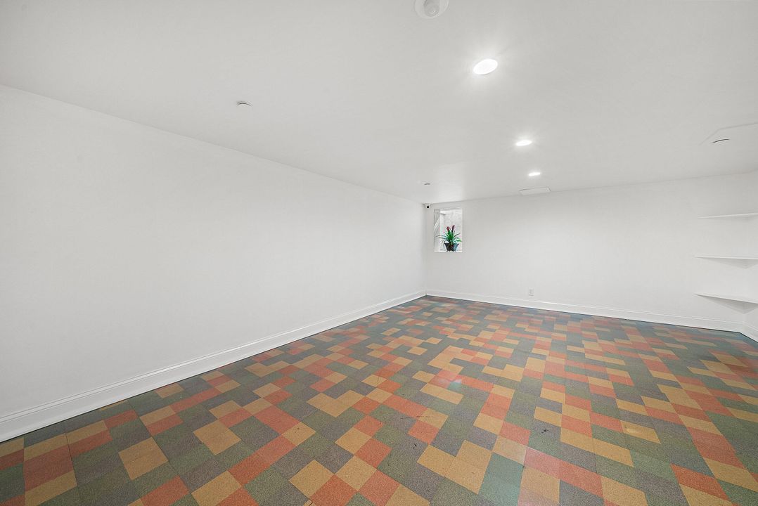 На продажу: $2,690,000 (0 спален, 0 ванн, 5040 Квадратных фут)