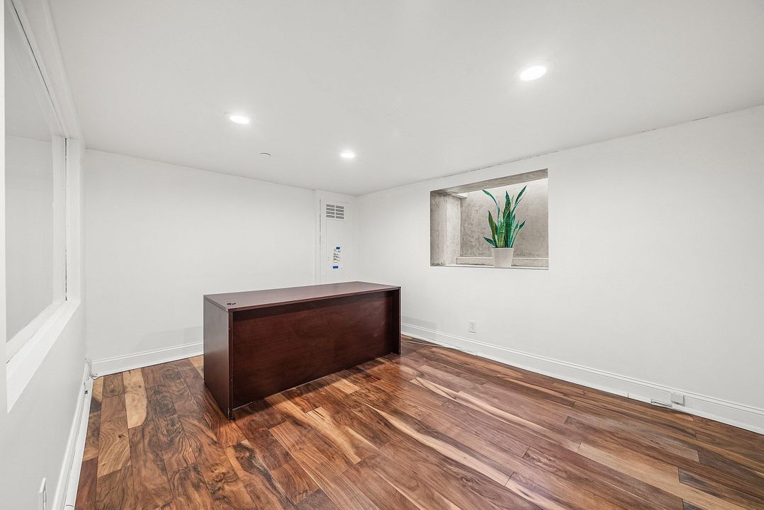 На продажу: $2,690,000 (0 спален, 0 ванн, 5040 Квадратных фут)