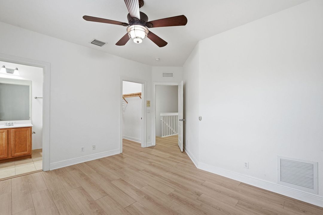 For Rent: $3,099 (3 beds, 3 baths, 1956 Square Feet)