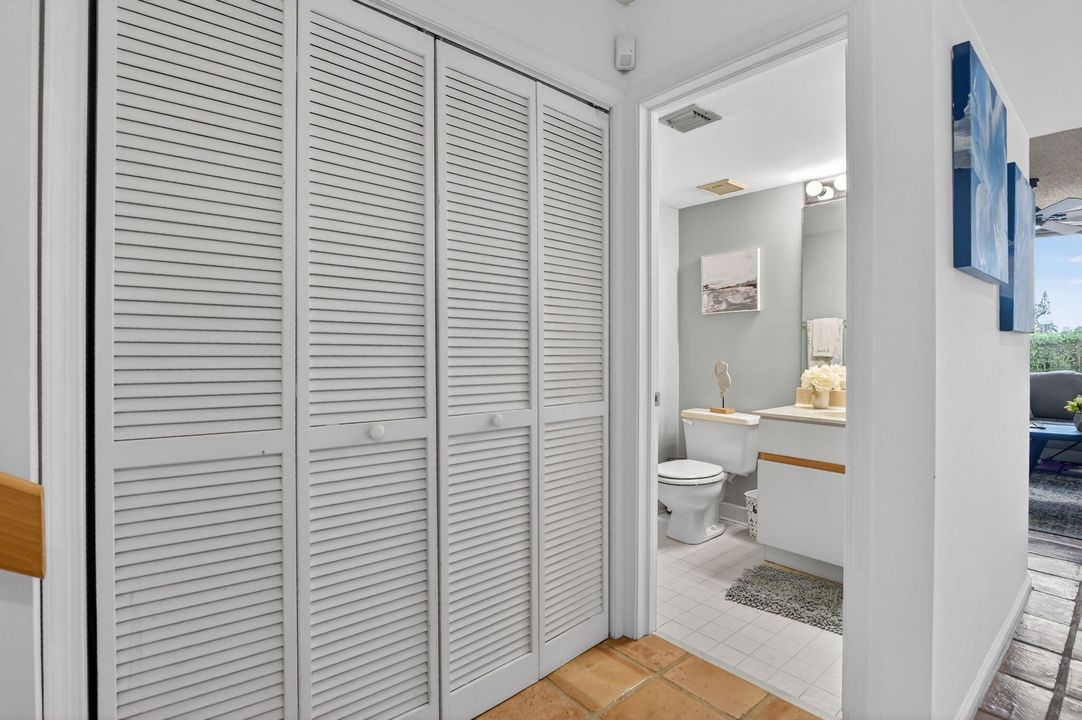 For Sale: $750,000 (2 beds, 2 baths, 1311 Square Feet)