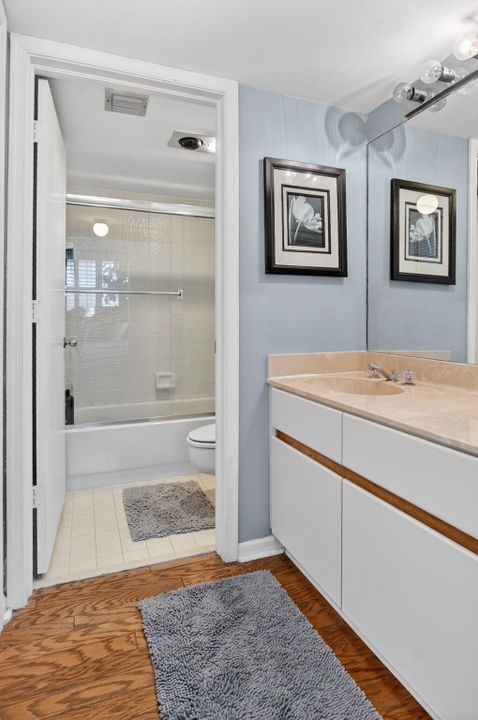 For Sale: $750,000 (2 beds, 2 baths, 1311 Square Feet)