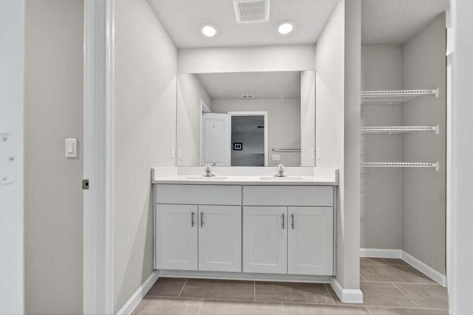 For Sale: $465,000 (3 beds, 2 baths, 1808 Square Feet)