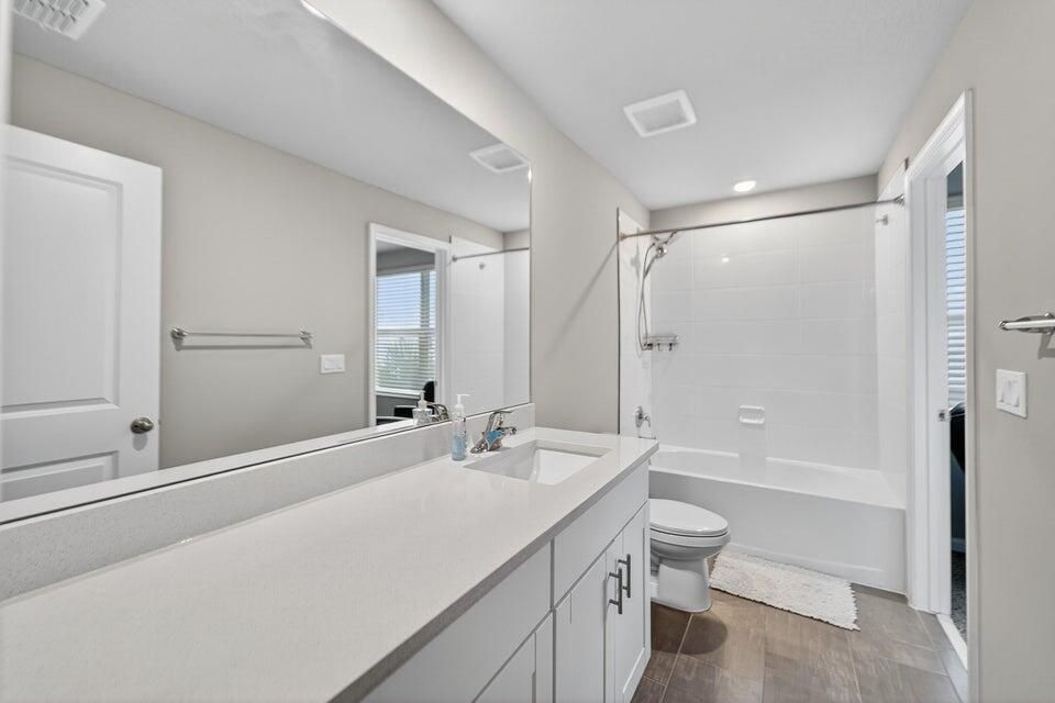 For Sale: $465,000 (3 beds, 2 baths, 1808 Square Feet)