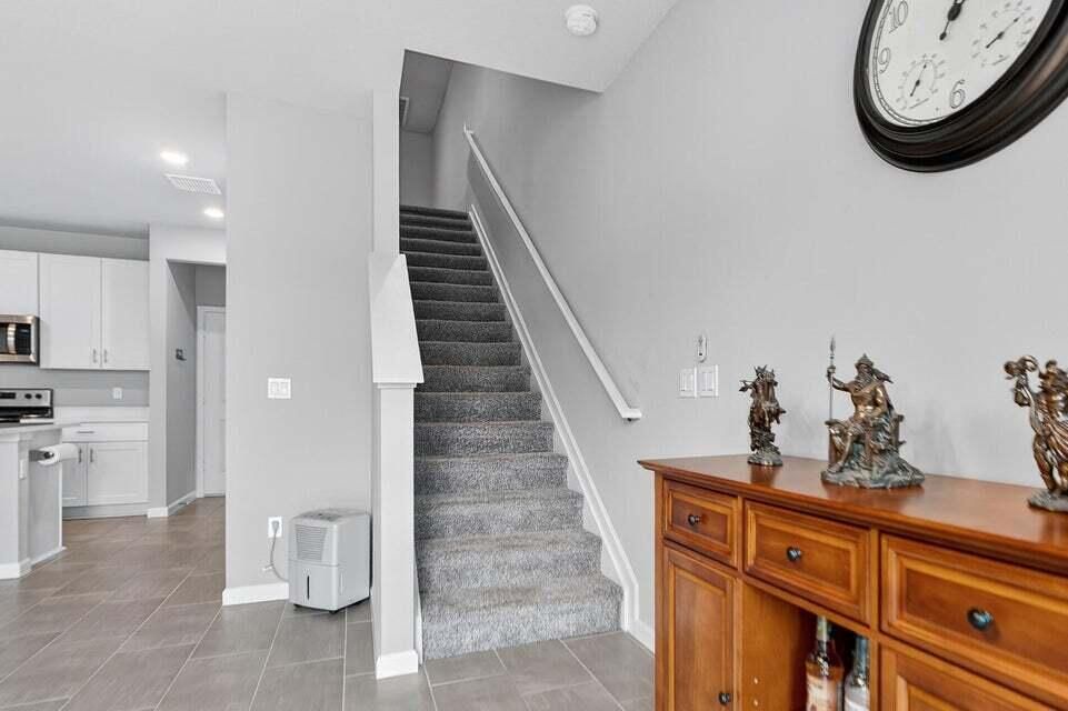 For Sale: $465,000 (3 beds, 2 baths, 1808 Square Feet)