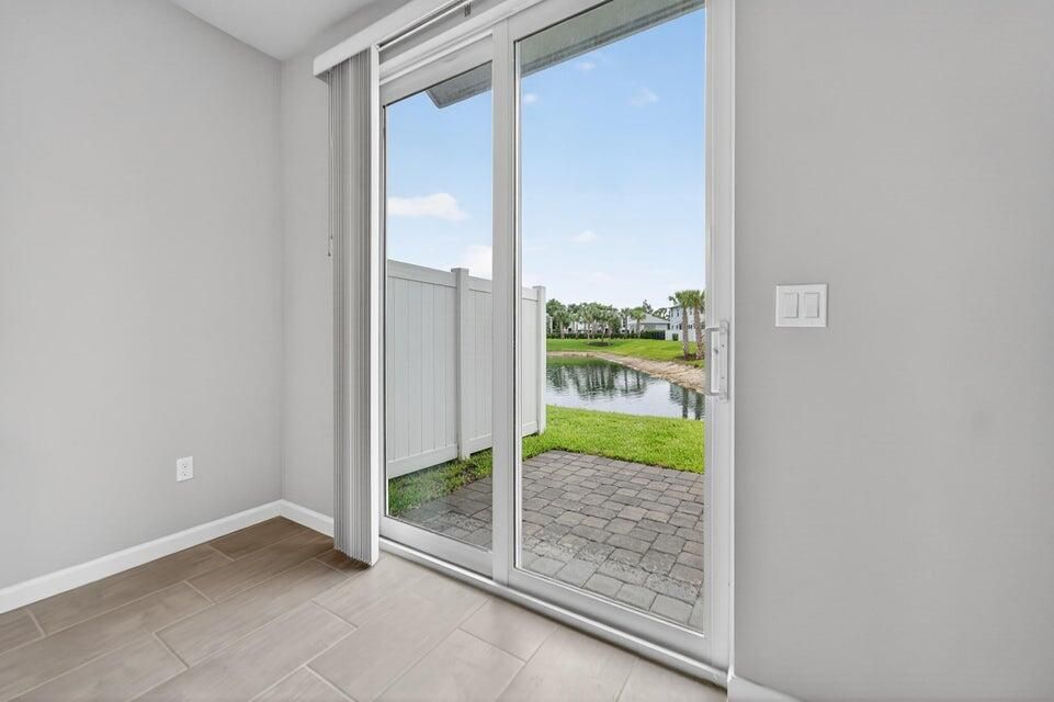 For Sale: $465,000 (3 beds, 2 baths, 1808 Square Feet)