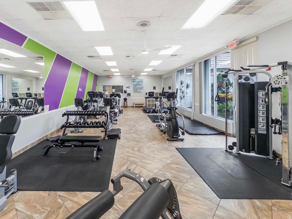 For Sale: $299,000 (2 beds, 2 baths, 1288 Square Feet)