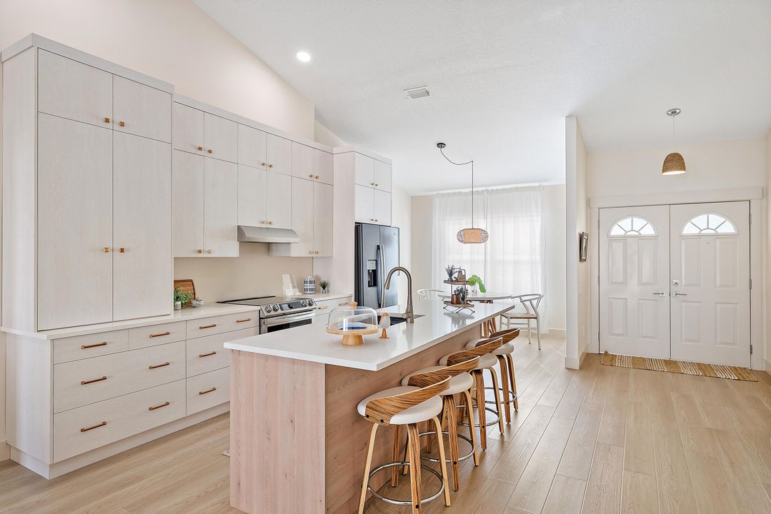 На продажу: $290,000 (2 спален, 2 ванн, 1427 Квадратных фут)