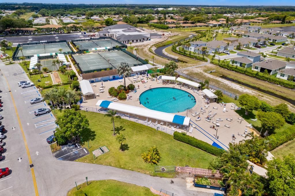 На продажу: $140,000 (2 спален, 2 ванн, 1198 Квадратных фут)