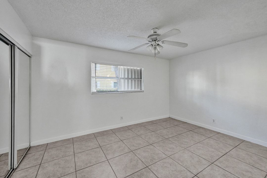 For Rent: $1,950 (2 beds, 1 baths, 840 Square Feet)