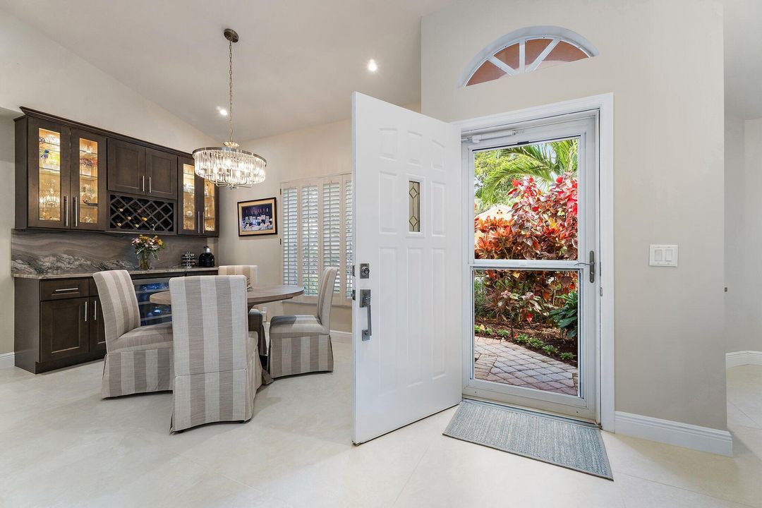 En Venta: $725,000 (2 camas, 2 baños, 1277 Pies cuadrados)