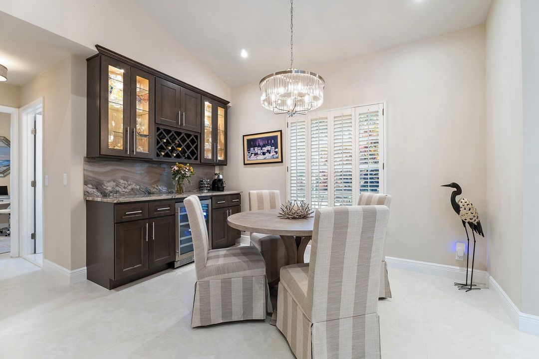 En Venta: $725,000 (2 camas, 2 baños, 1277 Pies cuadrados)